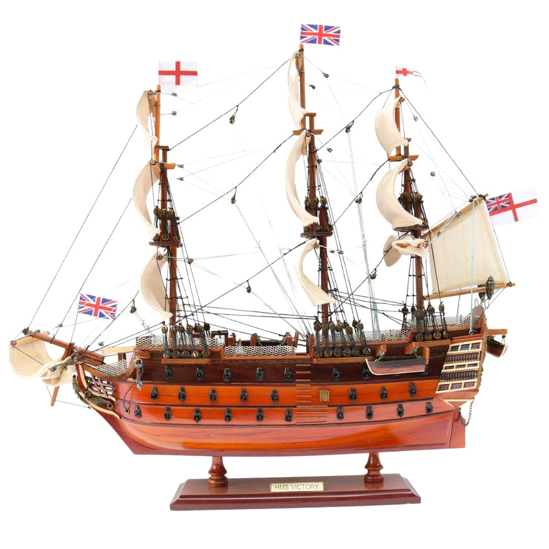 HMS Victory vitorláshajó modell - 54 cm