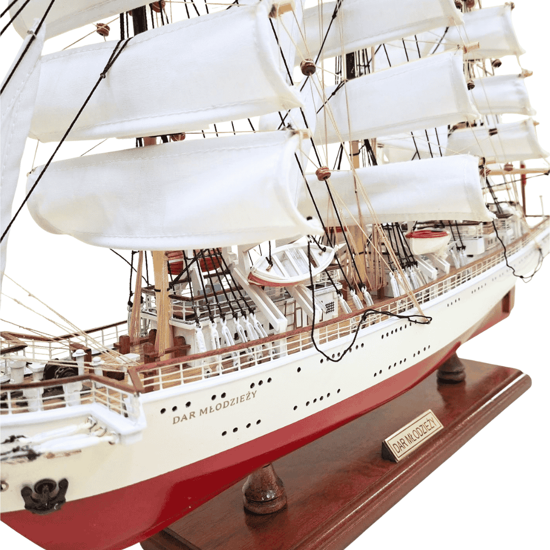 Dar Młodzieży vitorláshajó modell - 71 cm