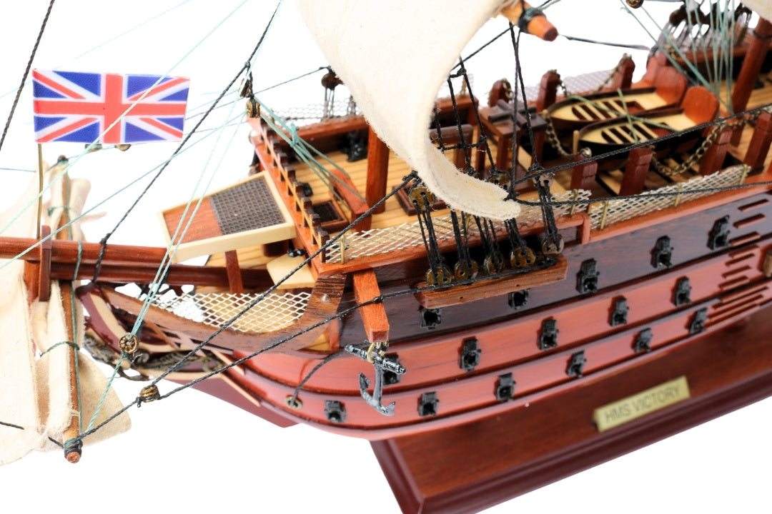 HMS Victory vitorláshajó modell - 54 cm