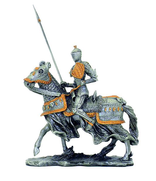 Lándzsás lovag ón szobor