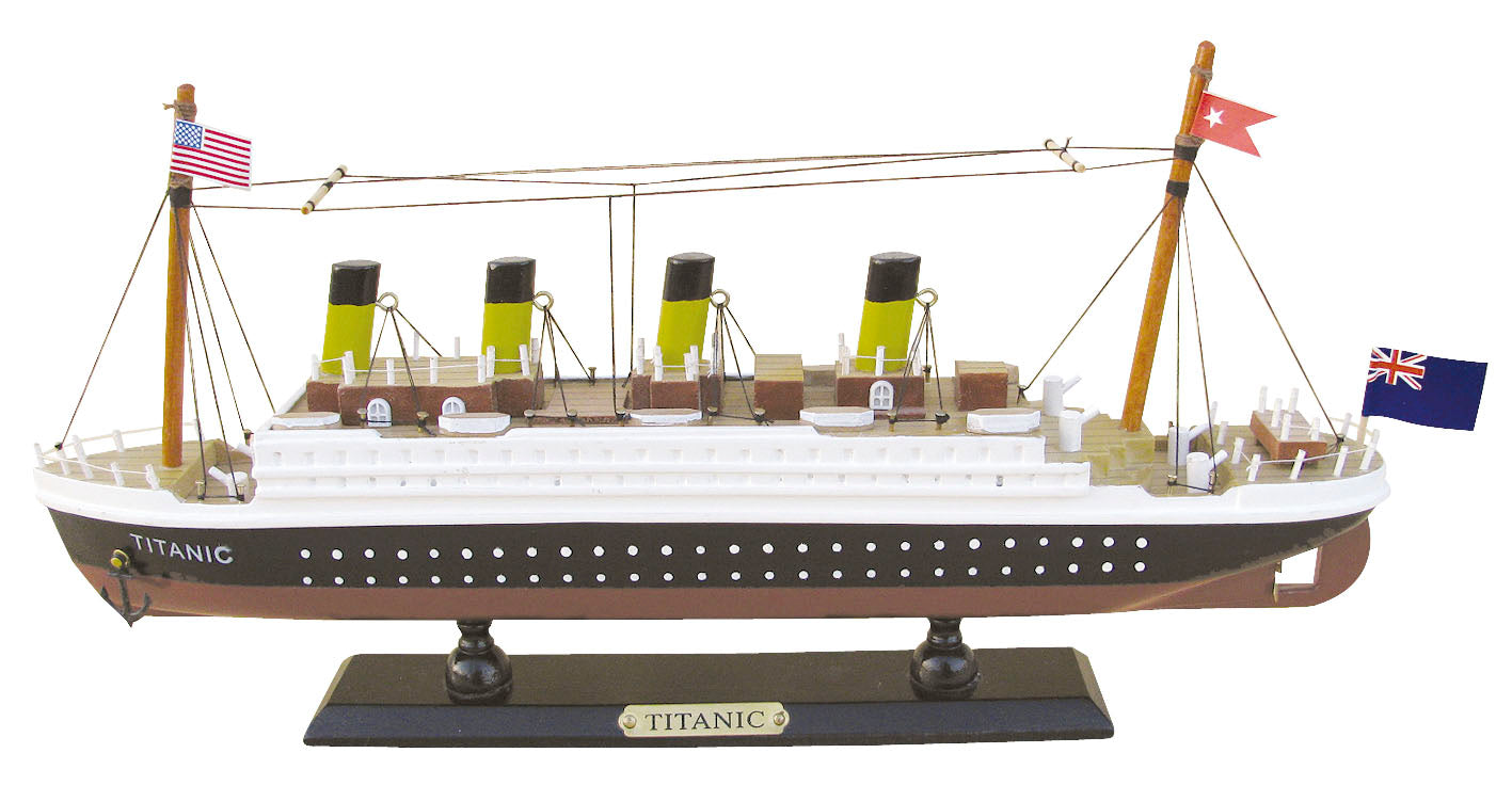 Titanic fa hajó modell