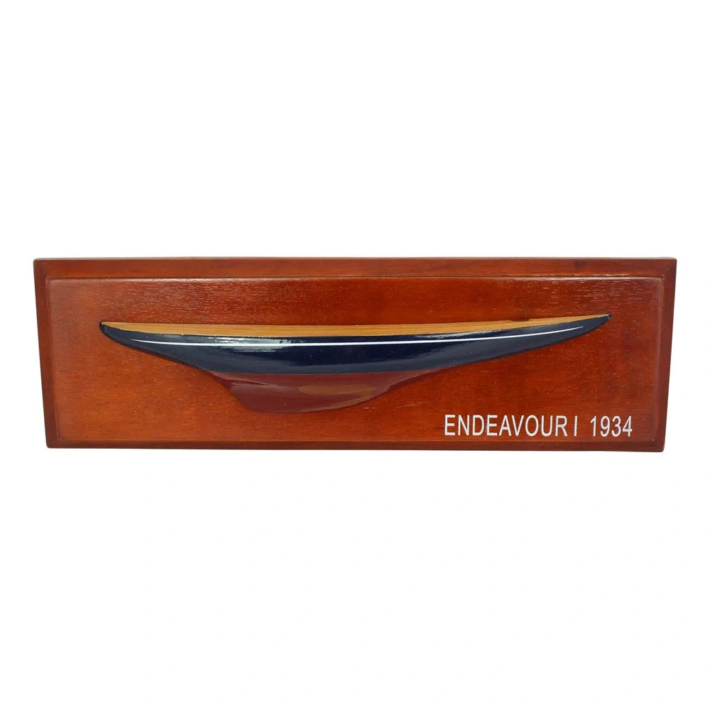 Endeavour I - fél hajó a fedélzeten, fa, 37,5x12x4,5cm