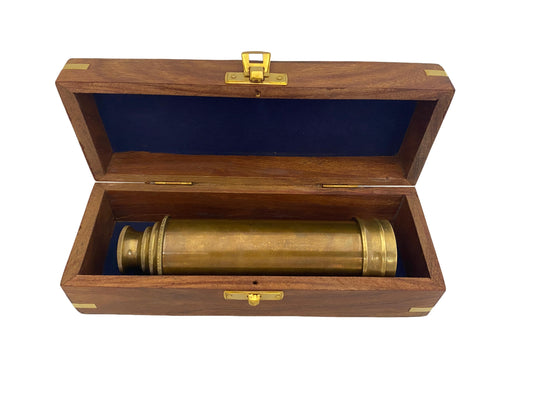 Réz távcső fa dobozban