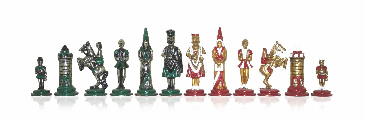 Középkori kézzel festett fém sakkfigurák