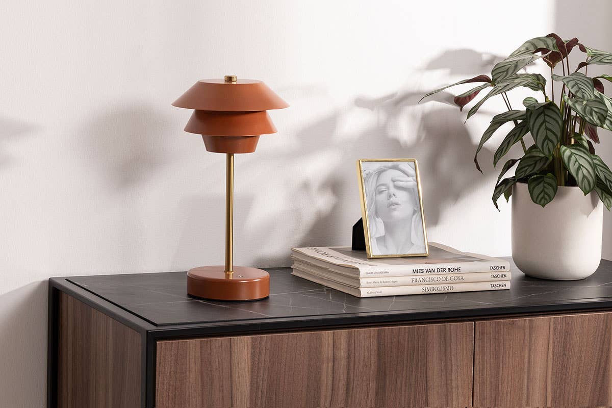 Poul hordozható lámpa