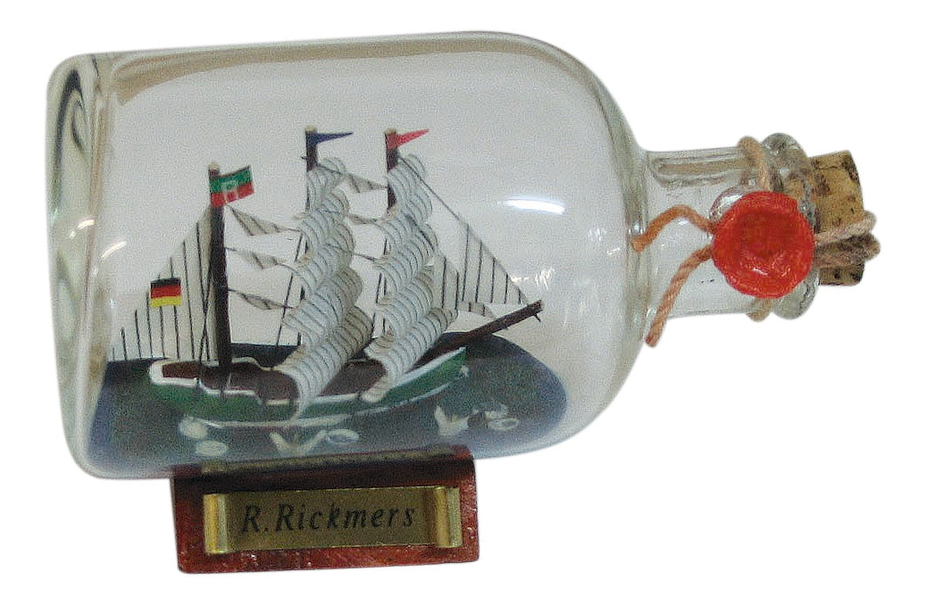 Palackba zárt hajó R. Rickmers
