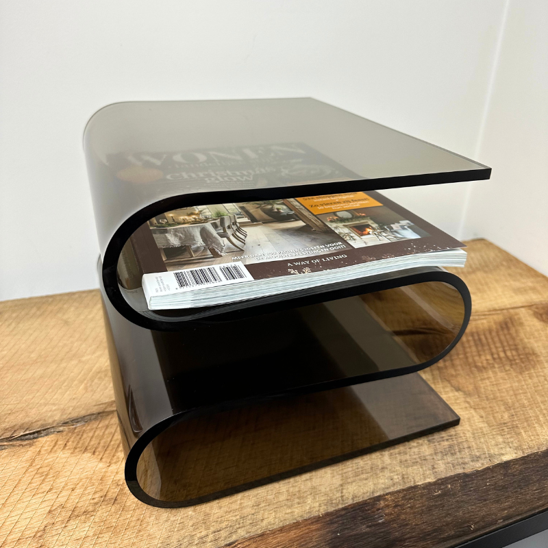 Lisso újságtartó sötét