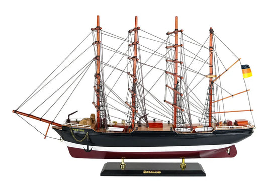 Vitorlás hajó - Peking, fából, H: 58 cm, M: 35 cm