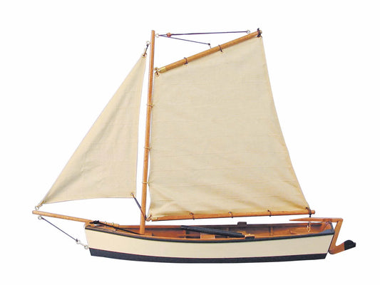 Halászhajó vitorlákkal, fából, h: 45 cm, m: 32 cm