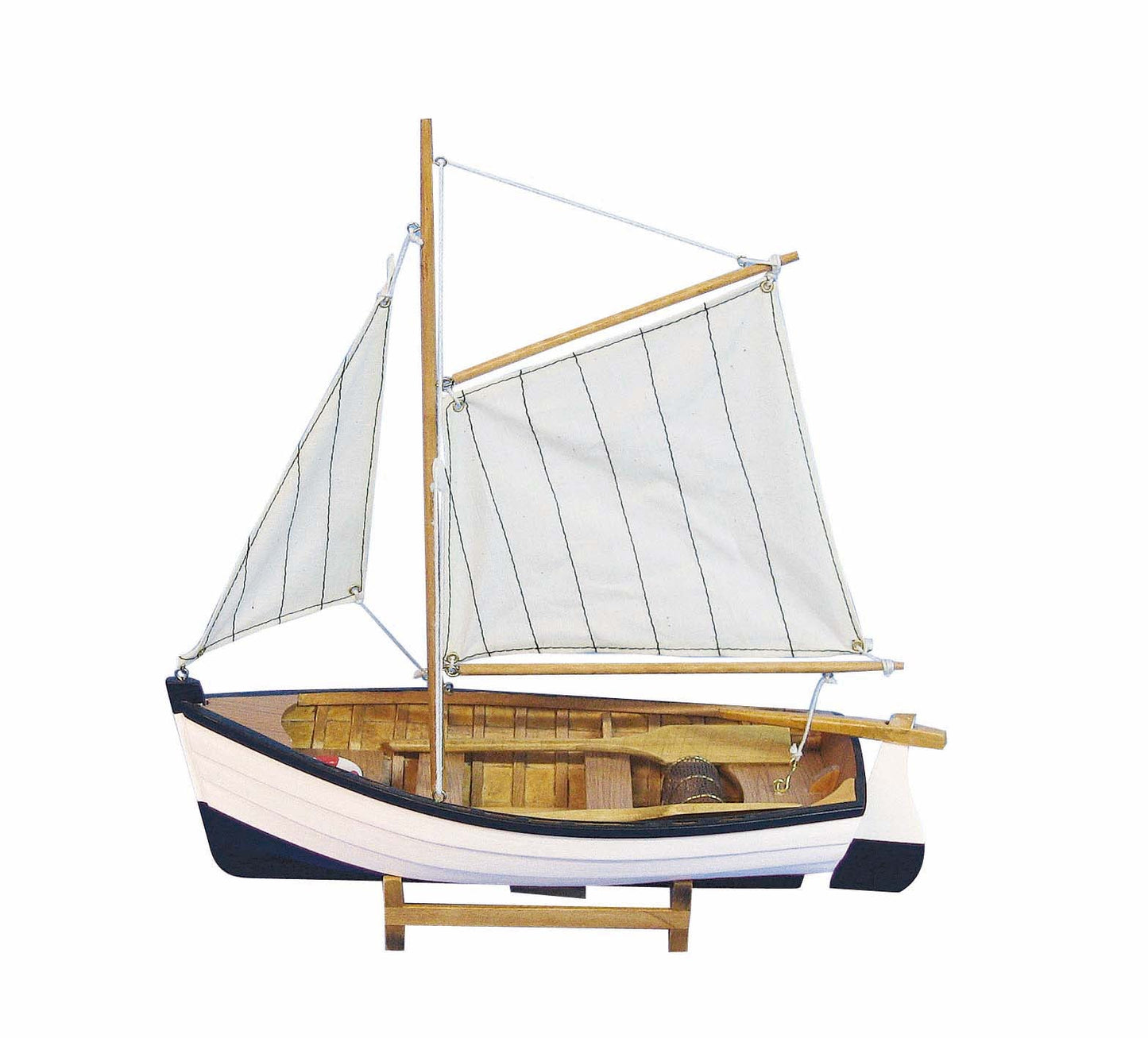 Fa halászhajó vitorlákkal, h: 32cm, m: 33cm