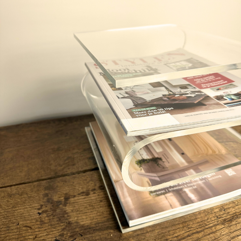 Lisso újságtartó átlátszó