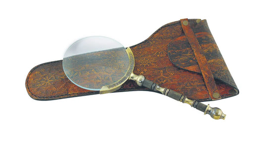 Nagyító bőrtokban, antik sárgaréz, H: 18,5cm, Ø: 7,5cm