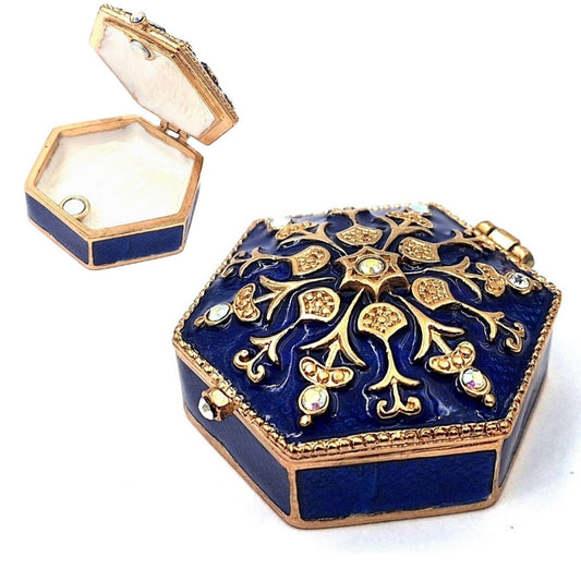 Gazdagon díszített fém ékszerdoboz kristályokkal