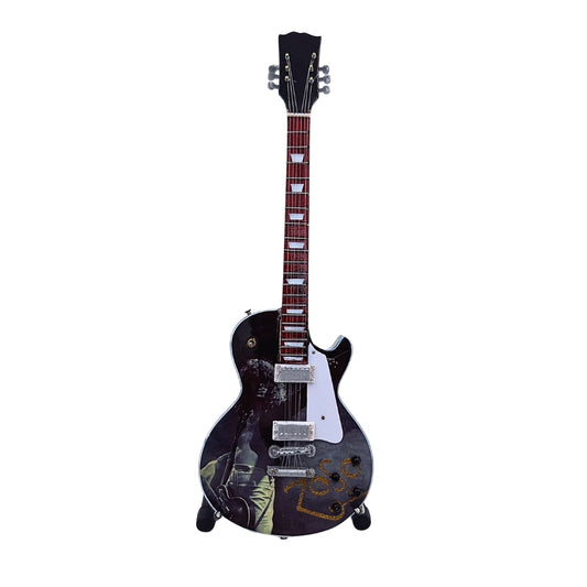 Led Zeppelin Jimi Page inspirálta mini gitár
