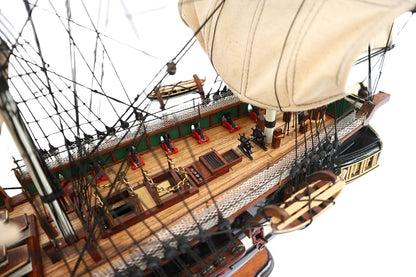 USS Constitution vitorláshajó modell - 100 cm
