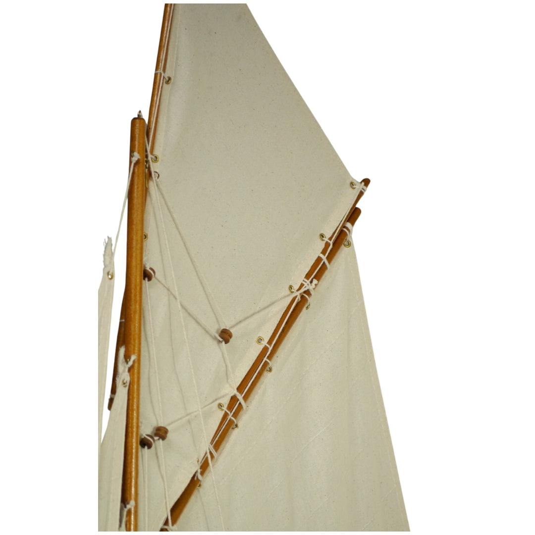 Nagy Columbia Jacht Modell – Magasság 104cm