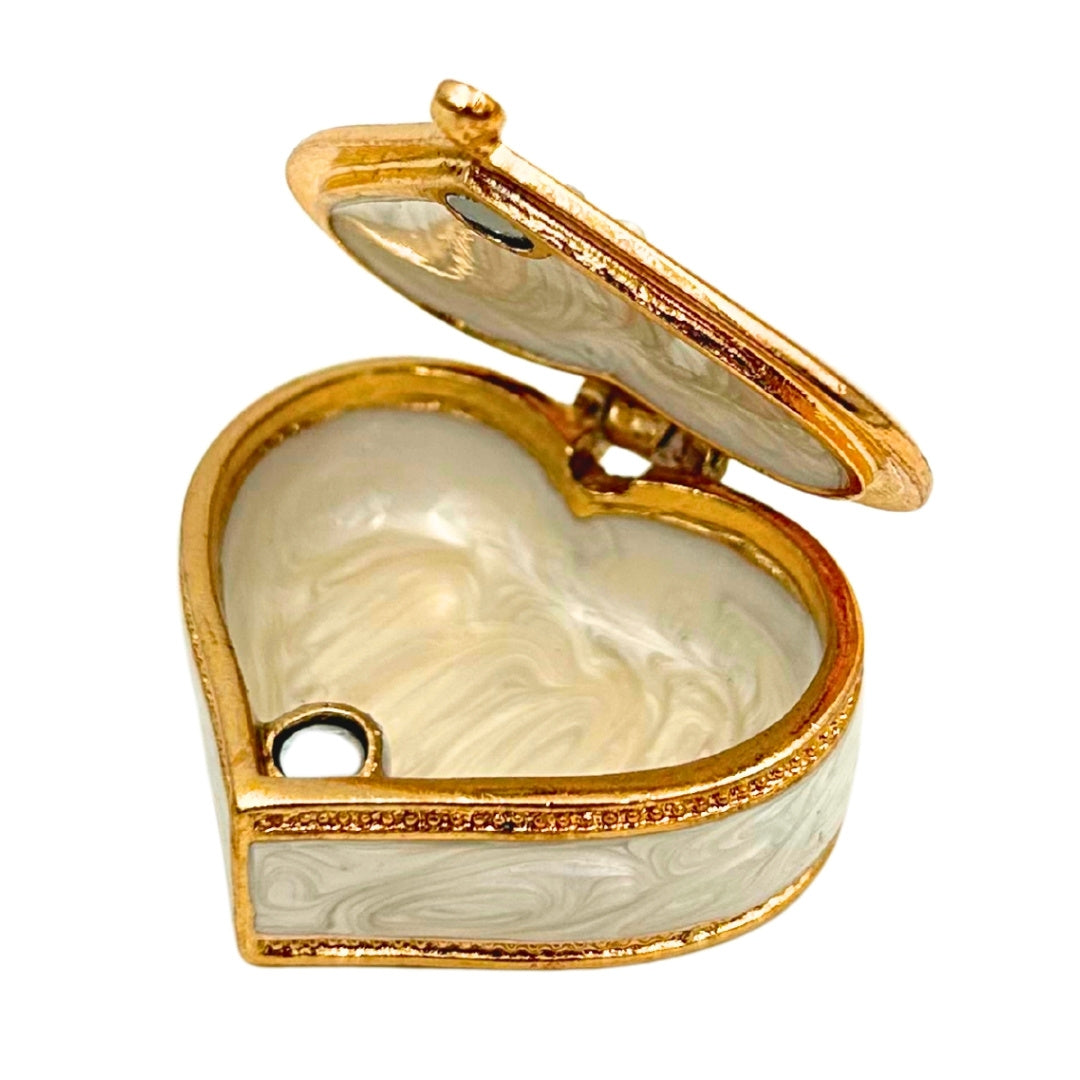 Exkluzív csecsebecse doboz / Ékszerdoboz szív alakban kristályokkal