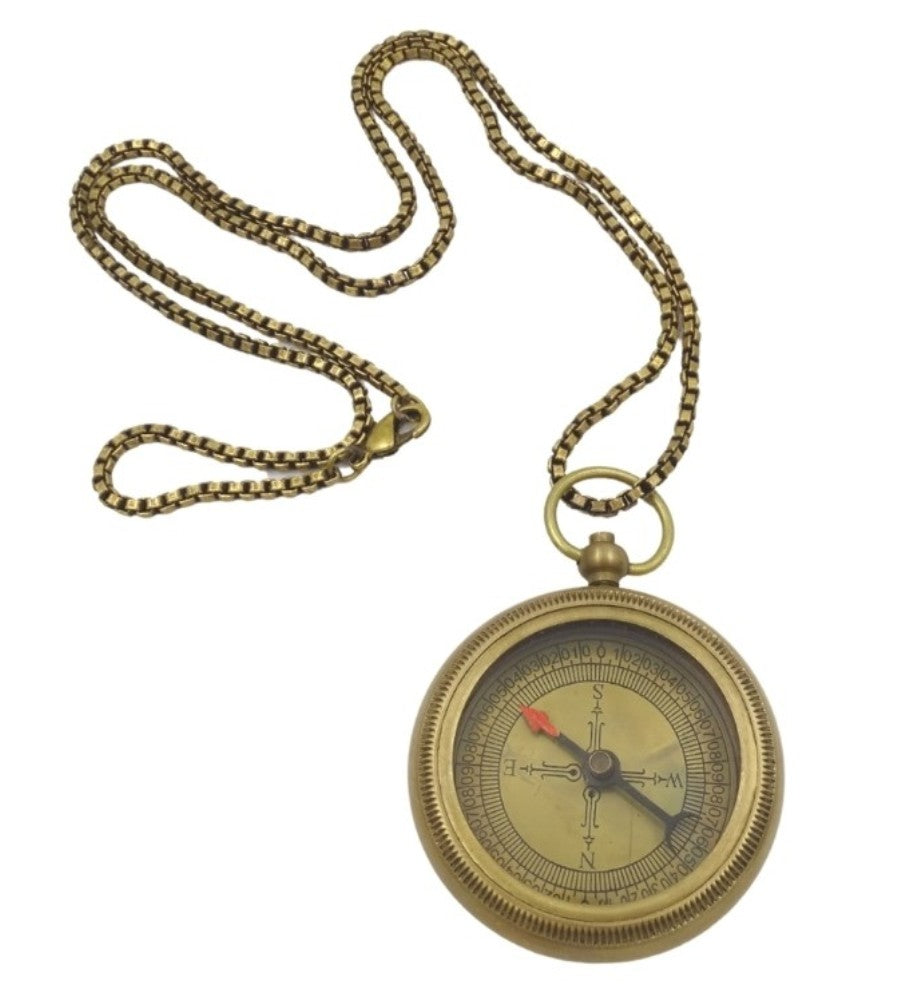 Réz iránytű lánccal egy bőr tokban
