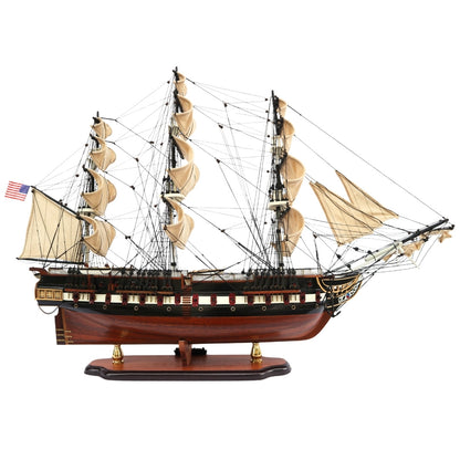 USS Constitution vitorláshajó modell - 100 cm