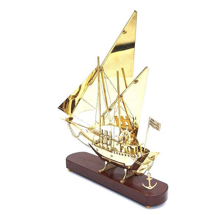 Sárgaréz hajó fa alapon 43 cm