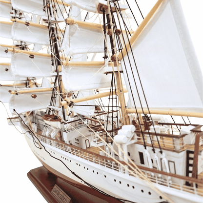 Dar Młodzieży vitorláshajó modell - 71 cm