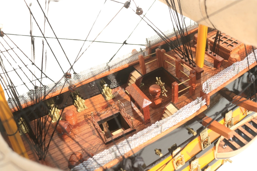 HMS Victory vitorláshajó modell - 80 cm