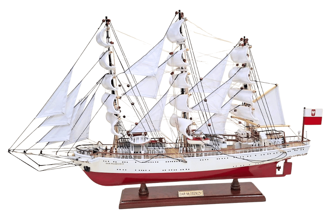 Dar Młodzieży vitorláshajó modell - 71 cm