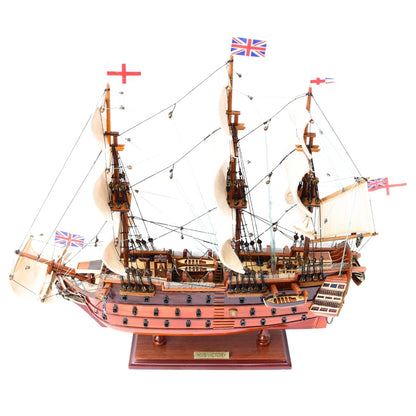 HMS Victory vitorláshajó modell - 54 cm