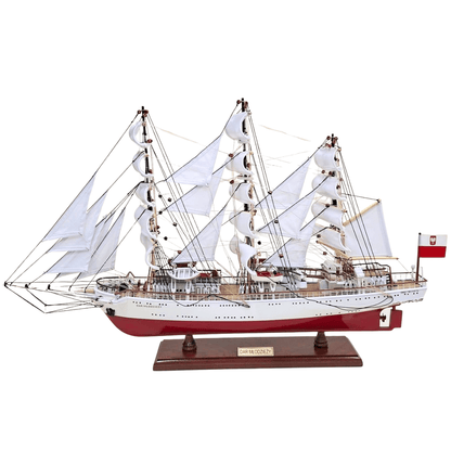 Dar Młodzieży vitorláshajó modell - 71 cm