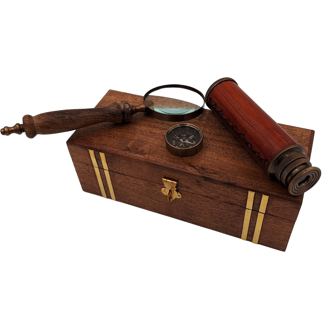 Vintage utazókészlet – iránytű + távcső + nagyító fadobozban
