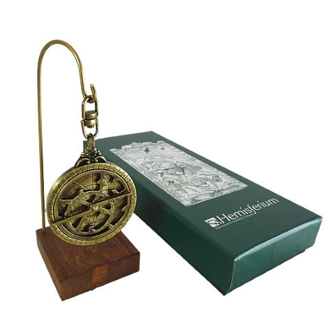 Miniatűr sárgaréz asztrolábium hordozószíjjal