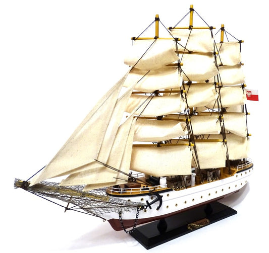 Dar Pomorza vitorláshajó modell 50 cm