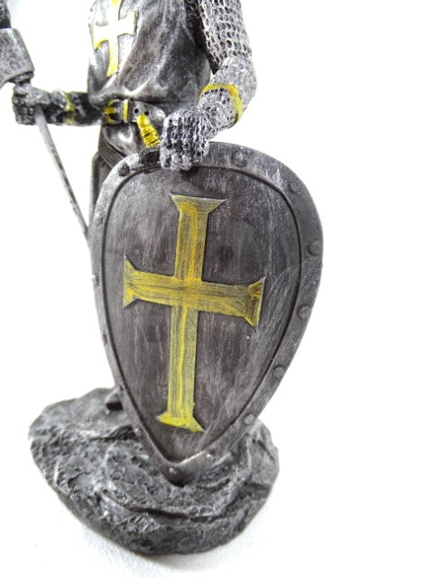 Lovag - Keresztes lovag - Dekoratív figura - Magasság 18cm