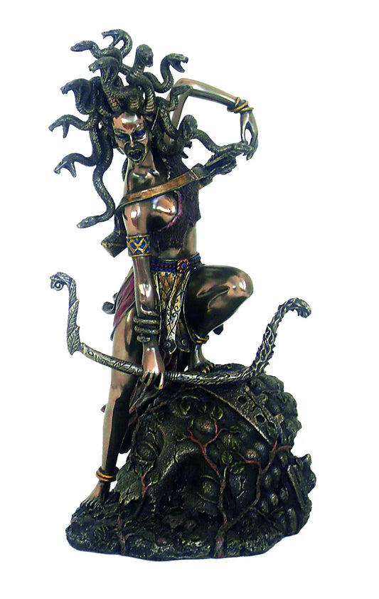 Medúza harc bronz bevonatú szobor