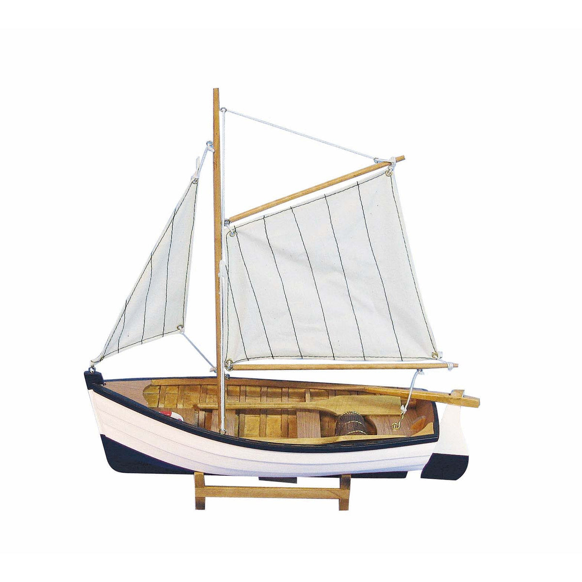 Fa halászhajó vitorlákkal, h: 32cm, m: 33cm