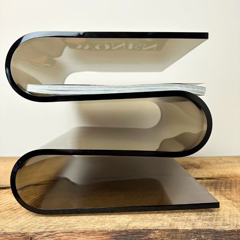 Lisso újságtartó sötét