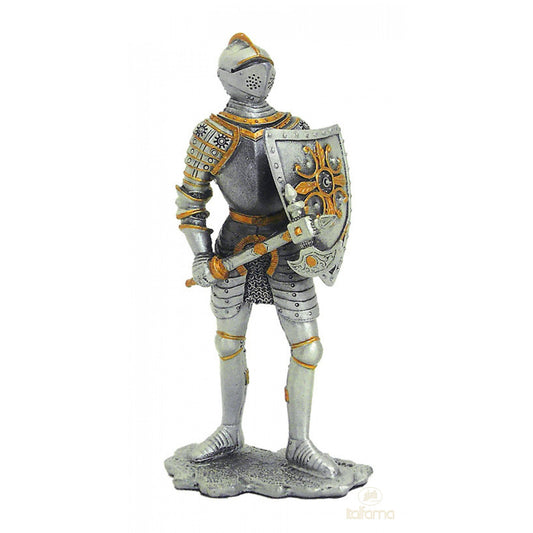 Ón katona páncélban baltával, M: 11 cm