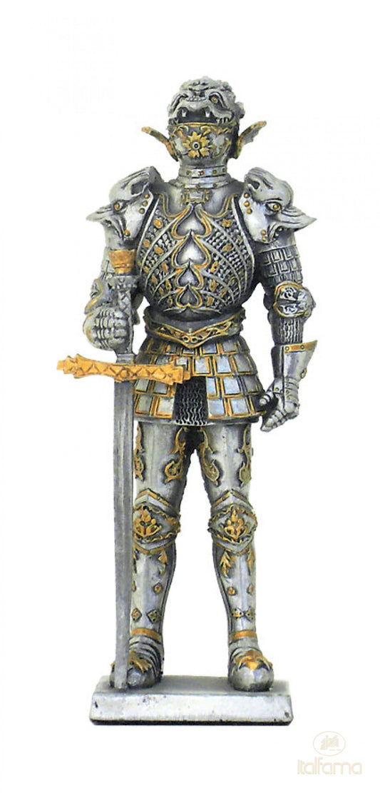 Ón katona páncélban karddal, M: 11 cm