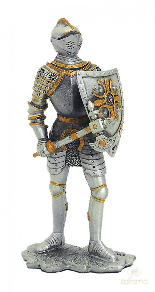 Ón katona páncélban baltával, M: 11 cm