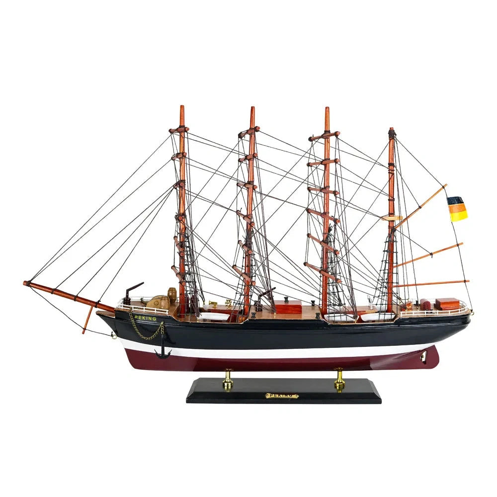 Vitorlás hajó - Peking, fából, H: 58 cm, M: 35 cm